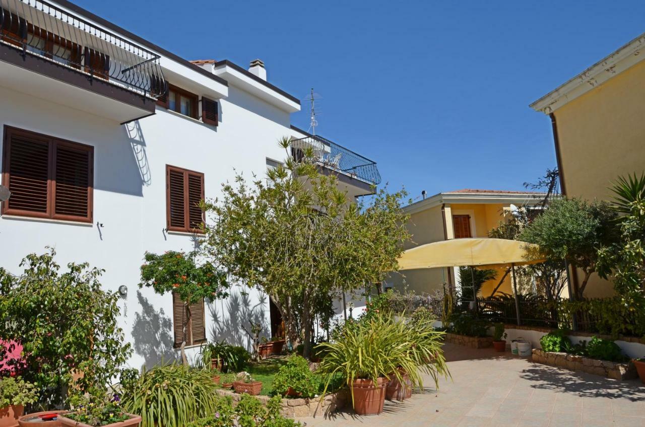 Home Balloon Santa Maria Navarrese Exterior foto